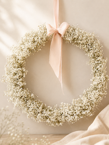 Couronne murale en gypsophile stabilisé – Décoration florale intemporelle