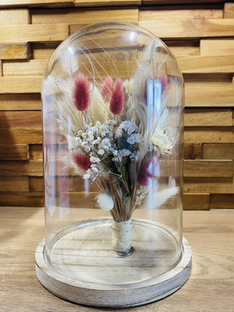 Cloche en verre avec socle : livraison par Flowers Maroc