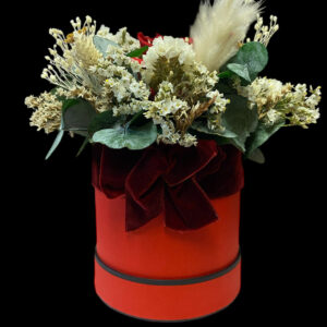 Boite fleurie LOVE avec fleurs éternelles