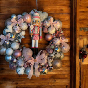 A. Couronne de Noel CASSE NOISETTE XL