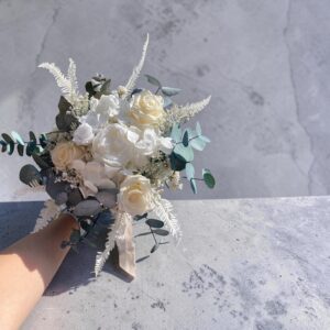 Bouquet de mariée white pearl en fleurs stabilisées