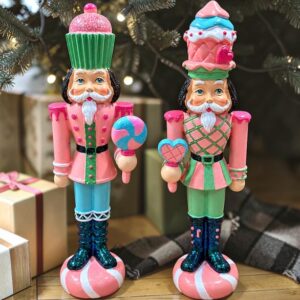 Casse-noisette gourmand de Noël 28 cm – Décoration pastel
